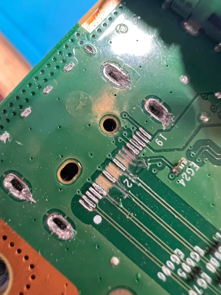 Reparación de puerto HDMI en notebook